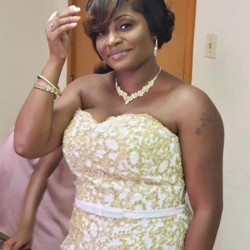 Wedding Dress - Picture 2 of 4